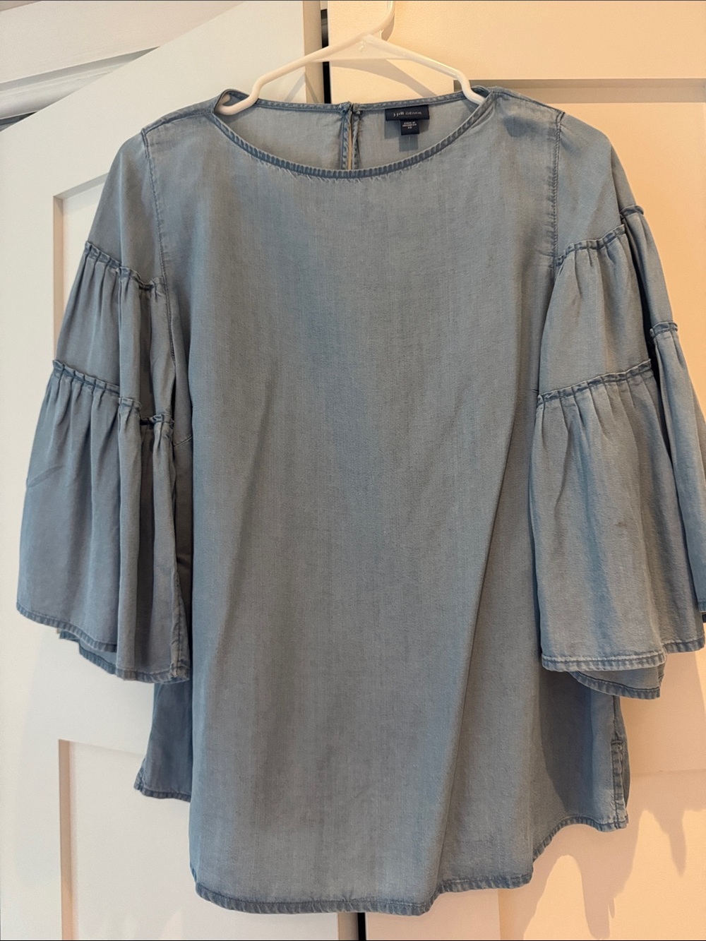 J. Jill Light Blue Tiered Bell Sleeve Chambray Blouse 100% Tencel